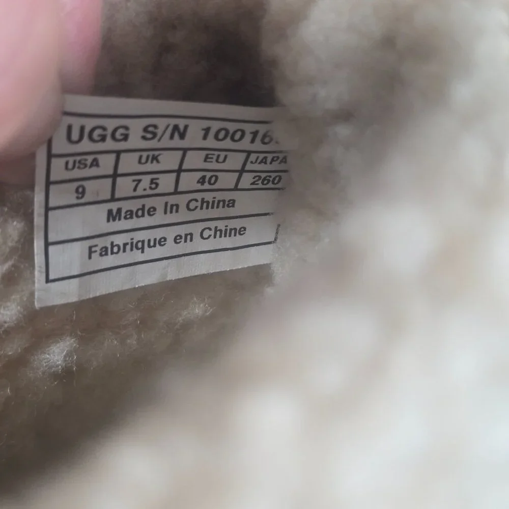 UGG Australia Shearling Winter Boots Women Size 9 Black Suede Lace-Up Mid-Calf